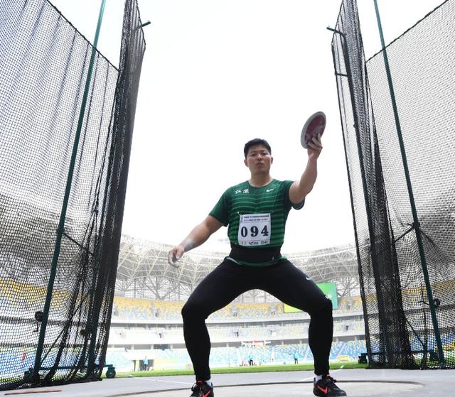 铁饼项目竞技激烈，实力选手展现出色的简单介绍