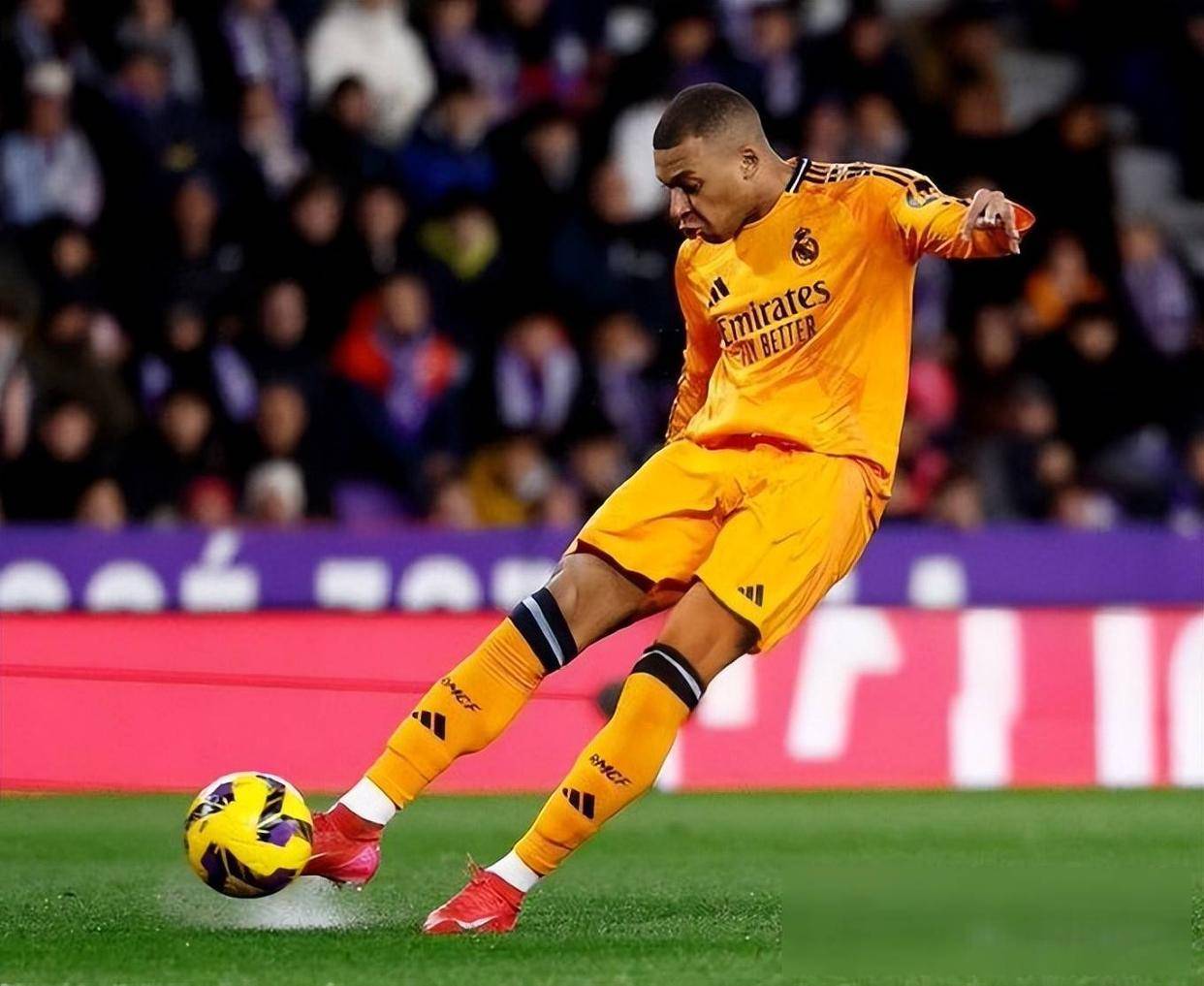 波尔图再度上演帽子戏法，姆巴佩后防线成筛子！的简单介绍