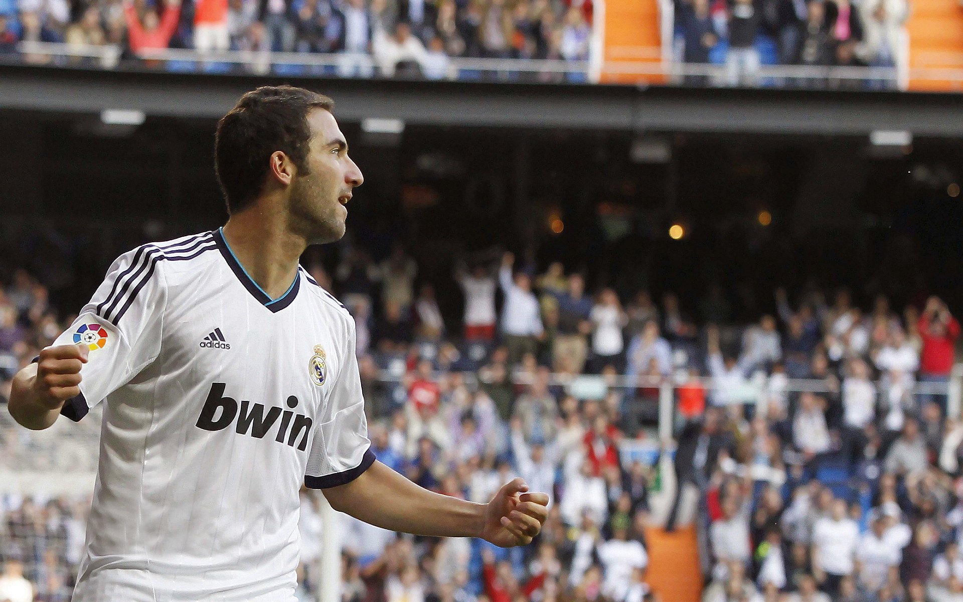 全锦赛转会风云：波士顿凯尔特人盯上锋线强援，奥斯梅恩或成交易筹码